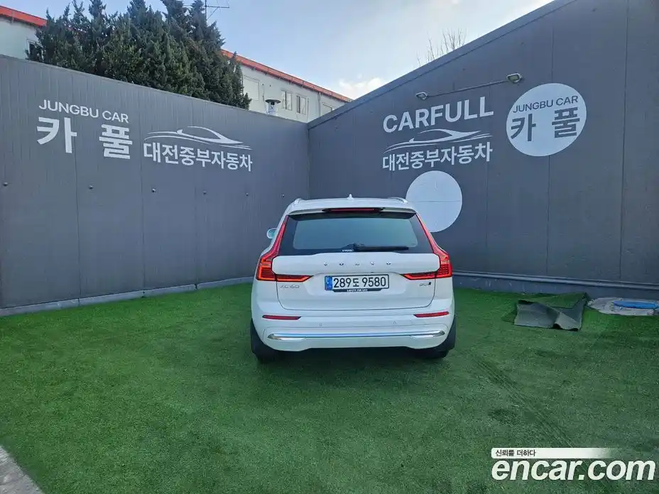 Volvo XC60 2025 2.0 Автомат в Москве № 415367, фото 4