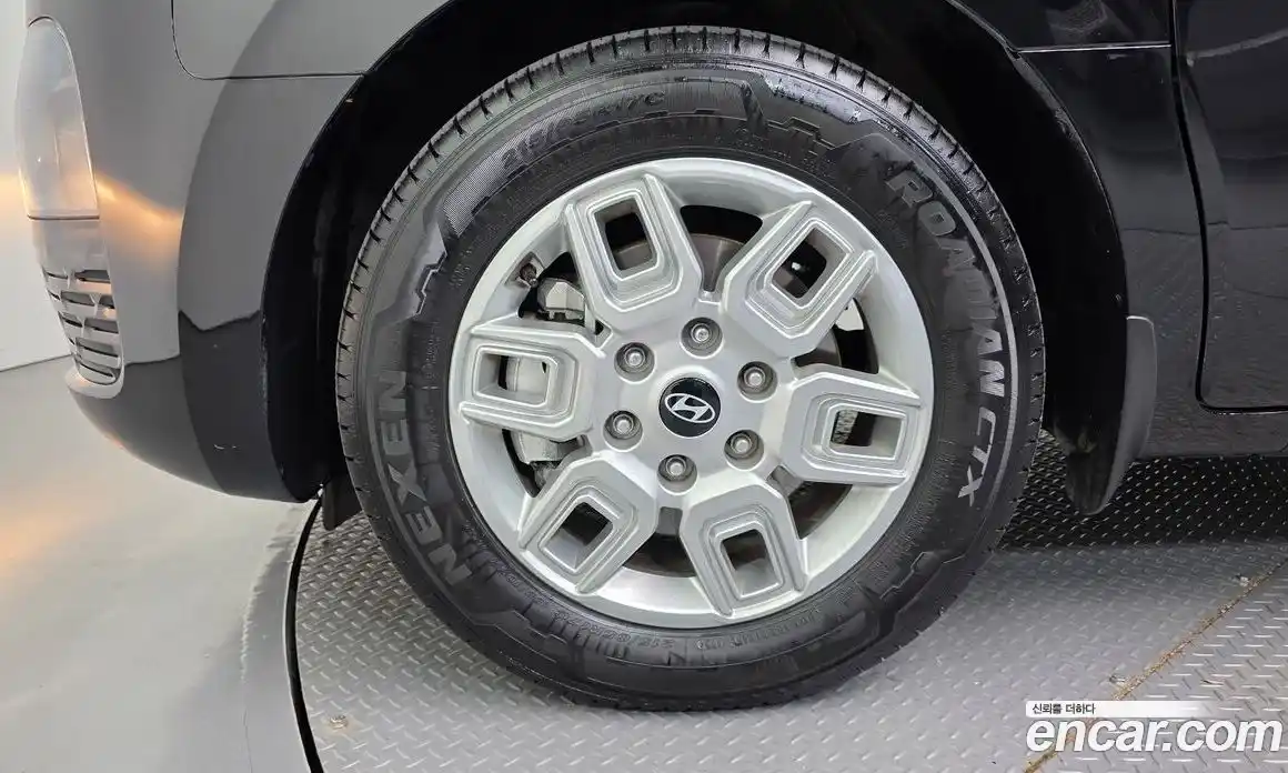 Hyundai Staria 2025 3.5 Автомат в Москве № 42829, фото 5