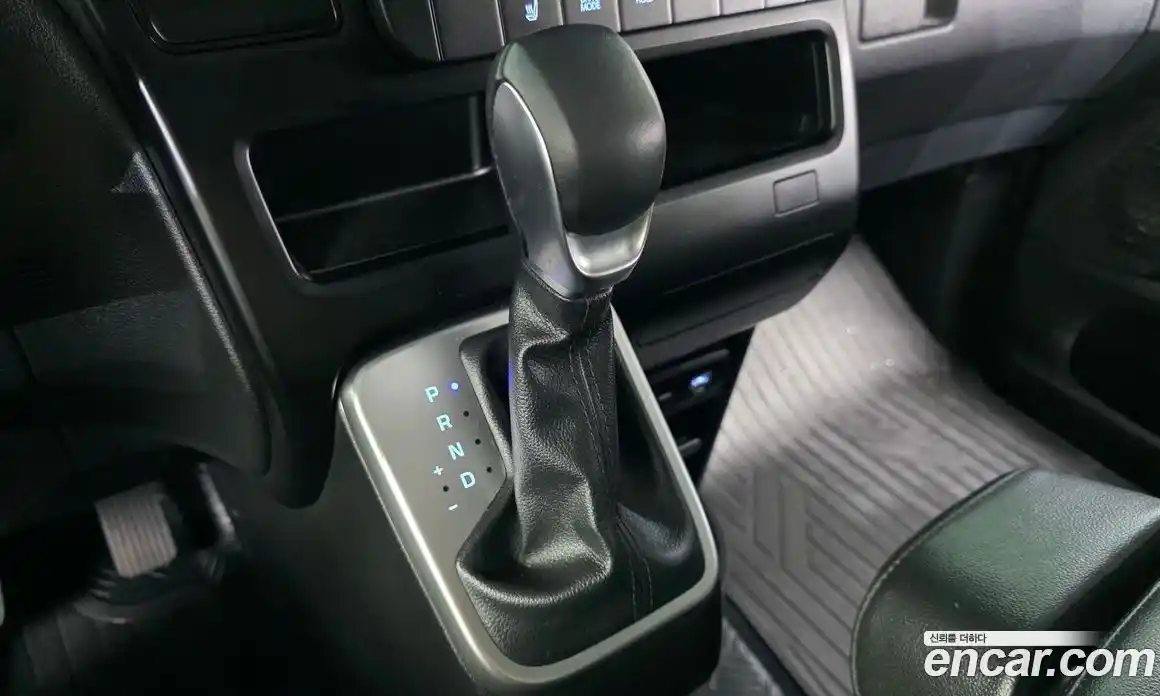 Hyundai Staria 2025 3.5 Автомат в Москве № 42829, фото 9