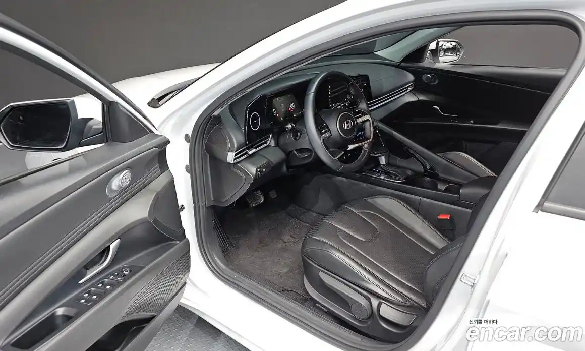 Hyundai Avante 2024 1.6 Автомат в Москве № 44338, фото 15