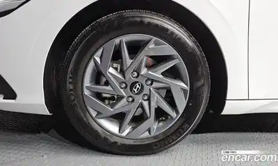 Hyundai Avante 2024 1.6 Автомат в Москве № 44338, миниатюра 6