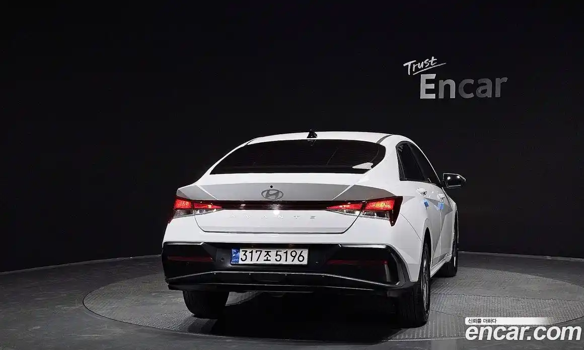 Hyundai Avante 2024 1.6 Автомат в Москве № 44338, фото 10