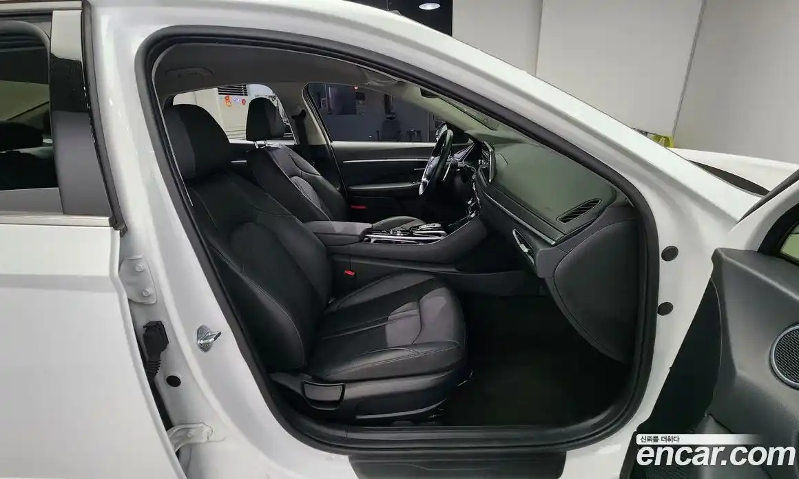 Hyundai Sonata 2022 2.0 Автомат в Москве № 49510, фото 19