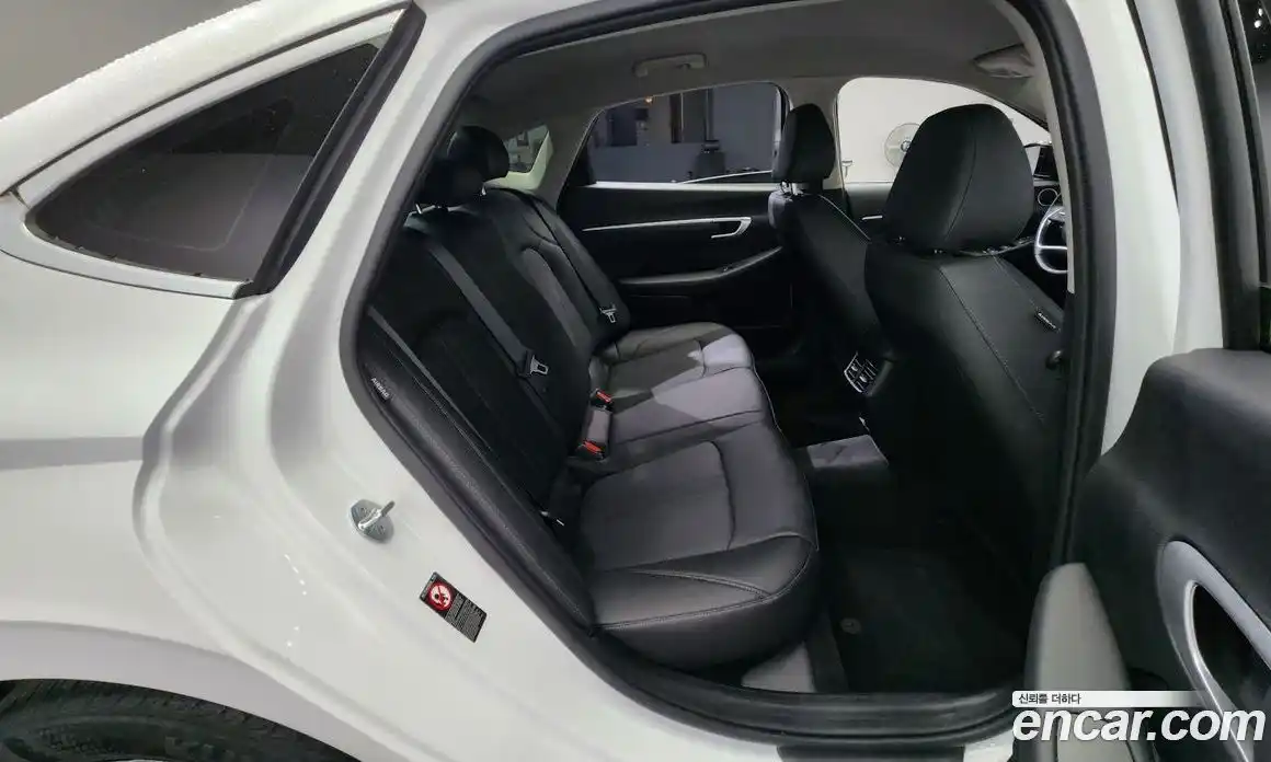 Hyundai Sonata 2022 2.0 Автомат в Москве № 49510, фото 3