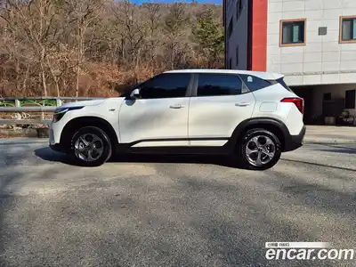 Kia Seltos 2024 1.6 Автомат в Москве № 53937, миниатюра 3