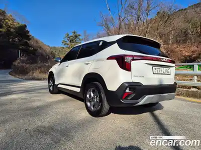 Kia Seltos 2024 1.6 Автомат в Москве № 53937, миниатюра 4