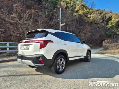 Kia Seltos 2024 1.6 Автомат в Москве № 53937, миниатюра 6