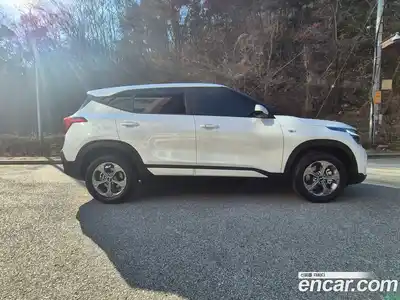 Kia Seltos 2024 1.6 Автомат в Москве № 53937, миниатюра 7