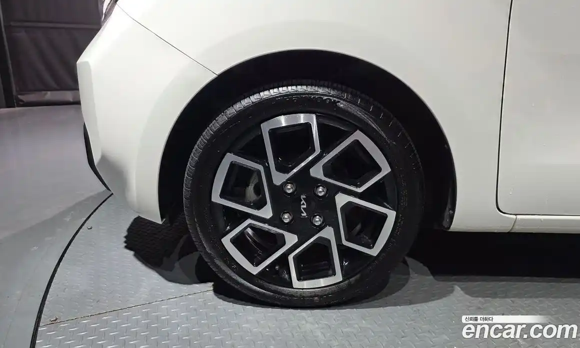 Kia Ray 2023 1.0 Автомат в Москве № 54350, фото 9