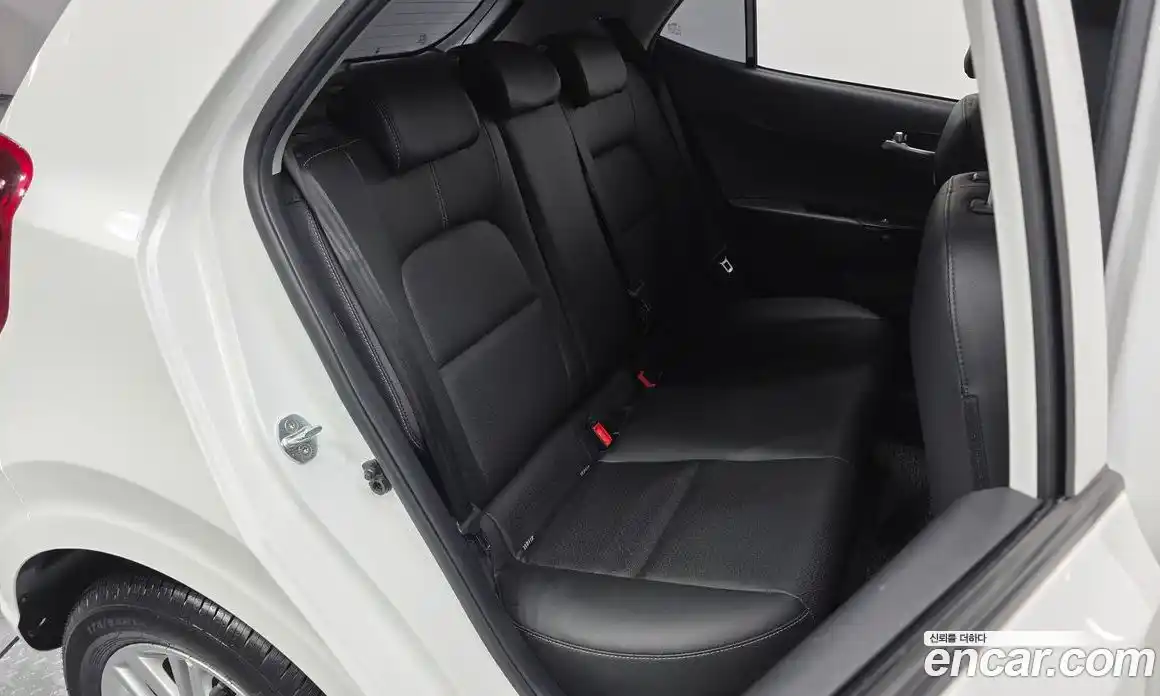 Kia Morning 2021 1.0 Автомат в Москве № 102234, фото 17