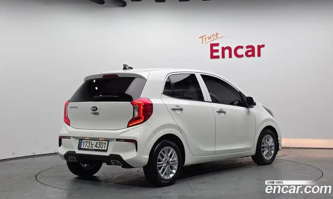 Kia Morning 2021 1.0 Автомат в Москве № 102234, фото 19