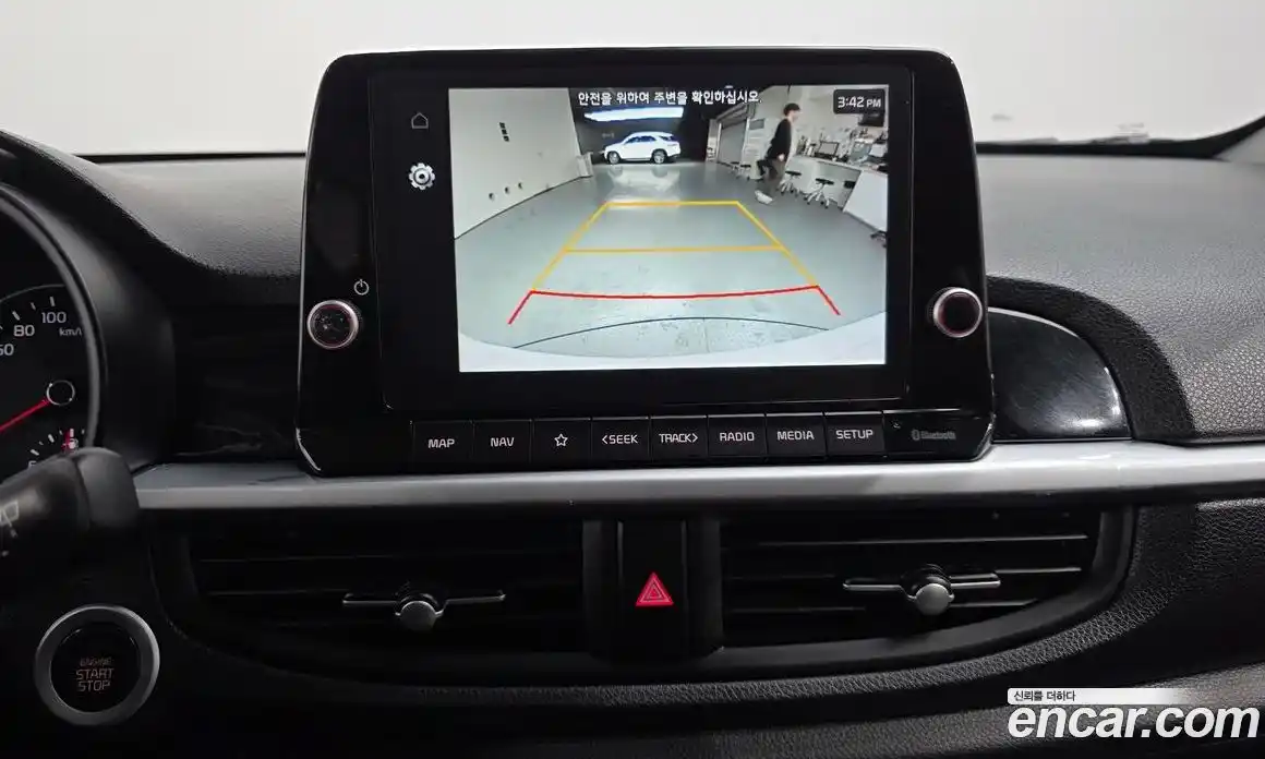 Kia Morning 2021 1.0 Автомат в Москве № 102234, фото 6