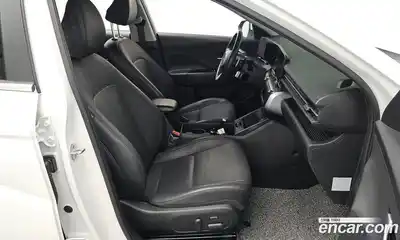 Hyundai Kona 2023 1.6 Автомат в Москве № 108923, миниатюра 5