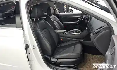 Hyundai Sonata 2022 2.0 Автомат в Москве № 110047, миниатюра 3