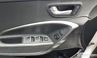 Hyundai Santa Fe 2016 2.0 Автомат в Москве № 111820, миниатюра 8