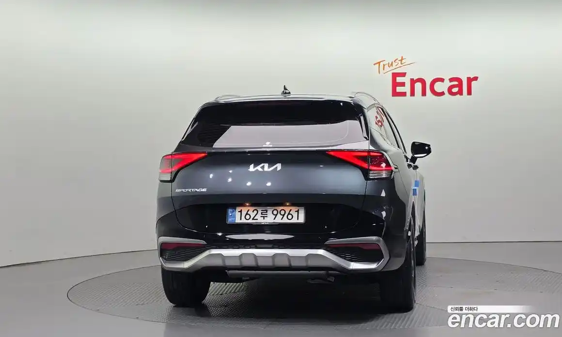 Kia Sportage 2023 1.6 Автомат в Москве № 119222, фото 2