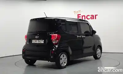 Kia Ray 2018 1.0 Автомат в Москве № 121793, миниатюра 2