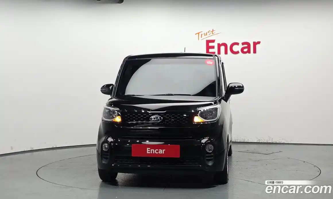 Kia Ray 2018 1.0 Автомат в Москве № 121793, фото 3