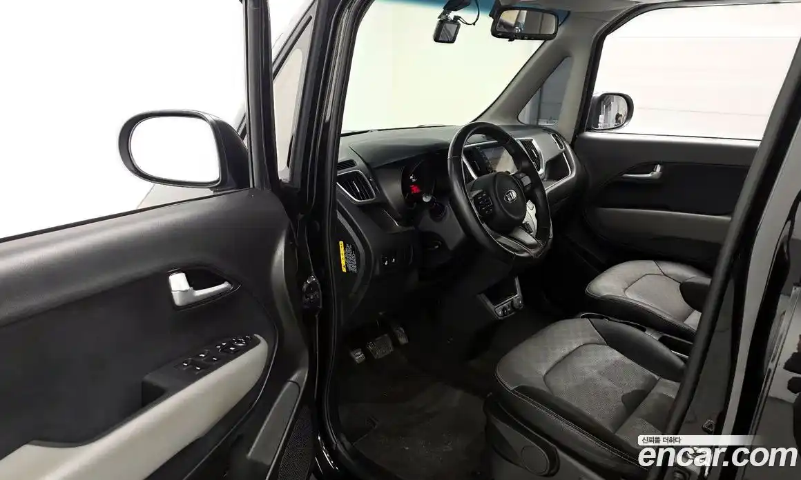 Kia Ray 2018 1.0 Автомат в Москве № 121793, фото 10