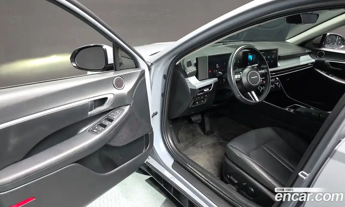 Hyundai Sonata 2024 1.6 Автомат в Москве № 122659, фото 2