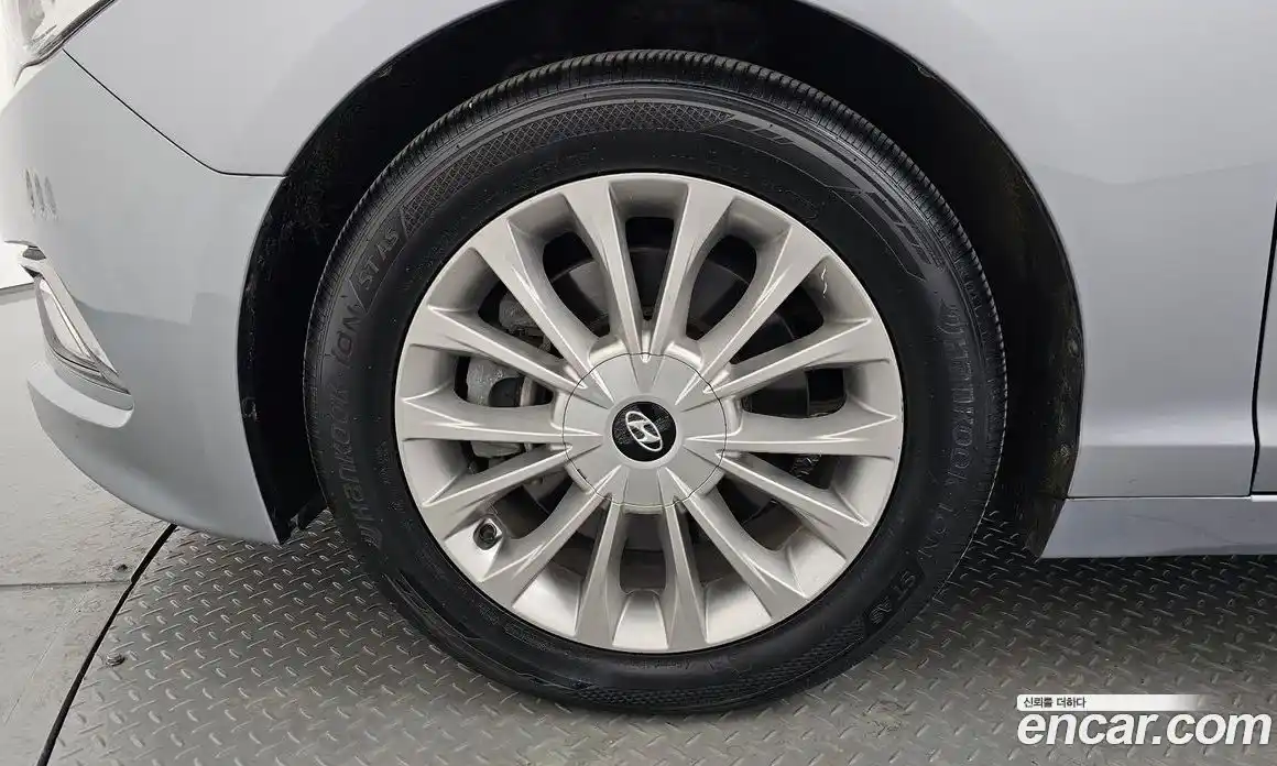 Hyundai Sonata 2016 2.0 Автомат в Москве № 125218, фото 11