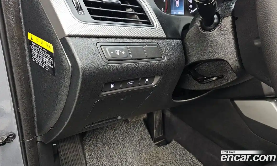 Hyundai Sonata 2016 2.0 Автомат в Москве № 125218, фото 3