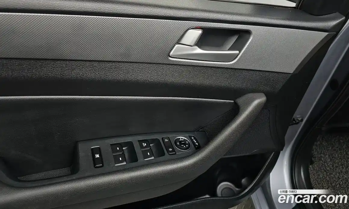 Hyundai Sonata 2016 2.0 Автомат в Москве № 125218, фото 7