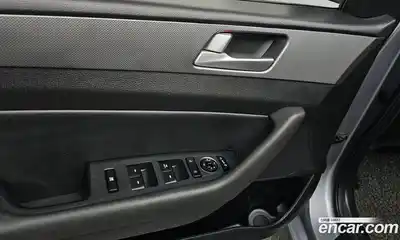 Hyundai Sonata 2016 2.0 Автомат в Москве № 125218, миниатюра 7