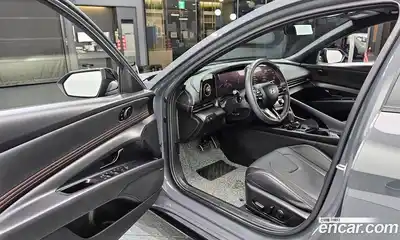 Hyundai Avante 2025 1.6 Автомат в Москве № 130604, миниатюра 5