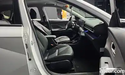 Hyundai Kona 2023 1.6 Автомат в Москве № 130712, миниатюра 2