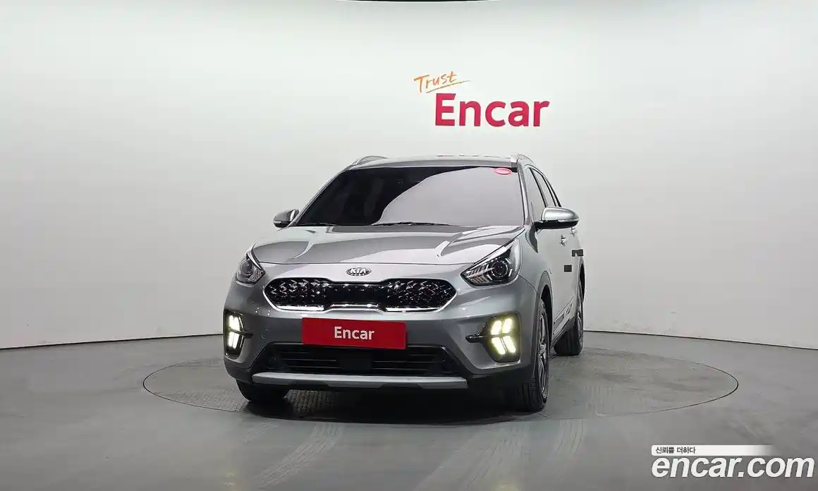 Kia Niro 2020 1.6 Автомат в Москве № 131242, фото 14