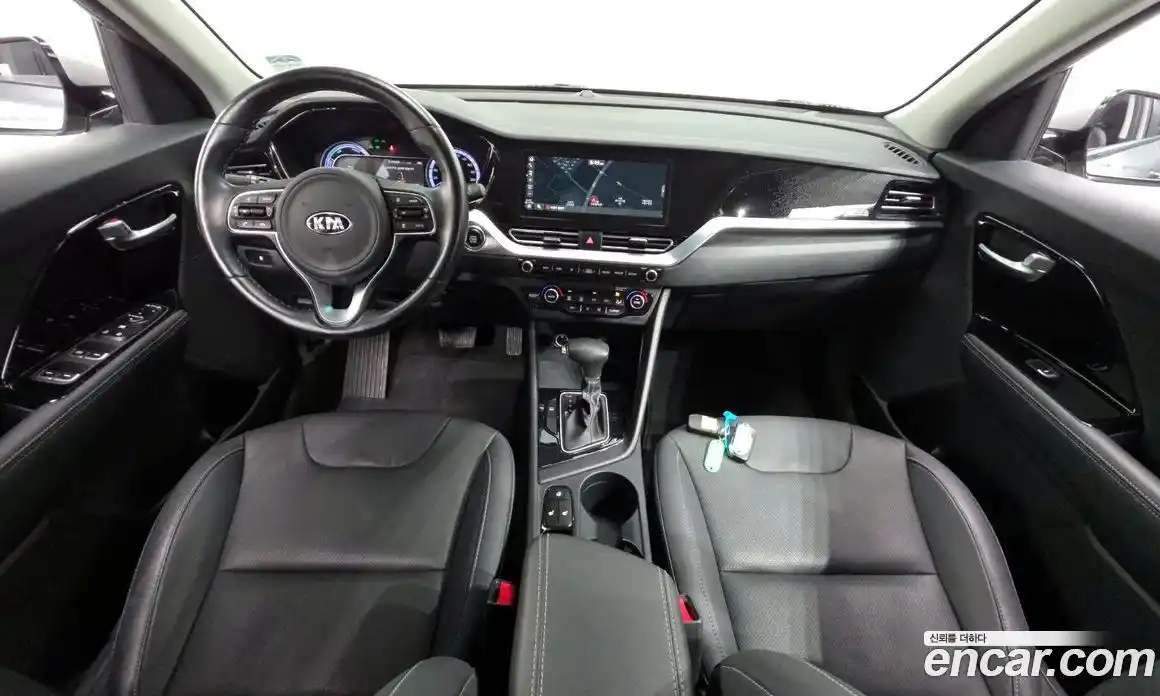 Kia Niro 2020 1.6 Автомат в Москве № 131242, фото 17