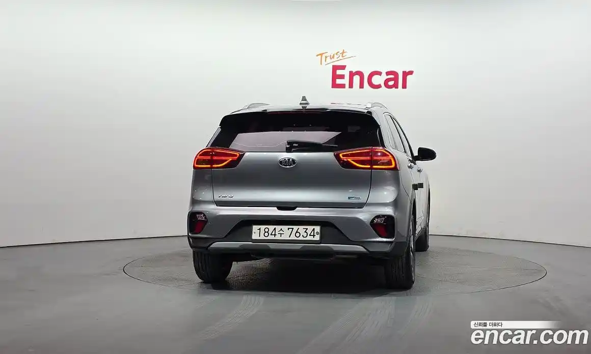 Kia Niro 2020 1.6 Автомат в Москве № 131242, фото 18