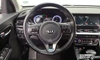 Kia Niro 2020 1.6 Автомат в Москве № 131242, миниатюра 4