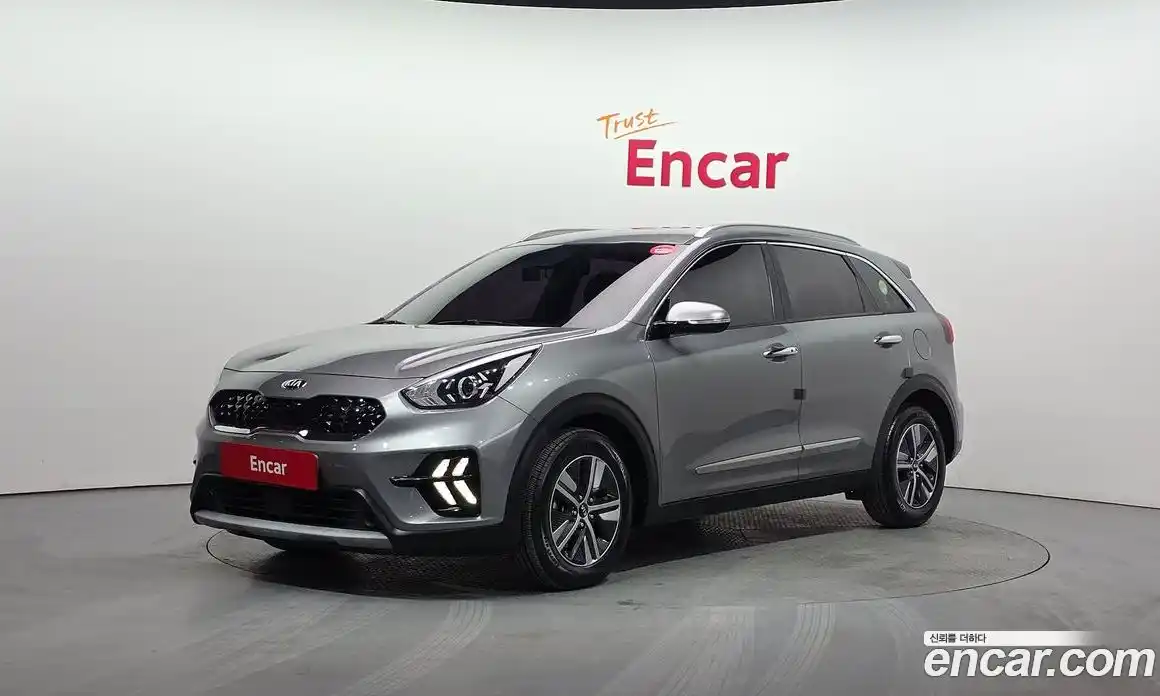 Kia Niro 2020 1.6 Автомат в Москве № 131242, фото 5