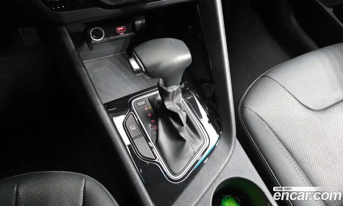 Kia Niro 2020 1.6 Автомат в Москве № 131242, фото 6