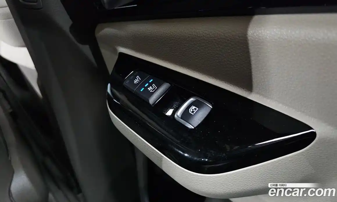 Kia Canival 2021 3.5 Автомат в Москве № 131669, фото 17