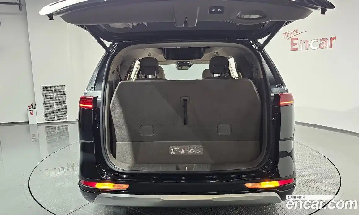 Kia Canival 2021 3.5 Автомат в Москве № 131669, фото 19