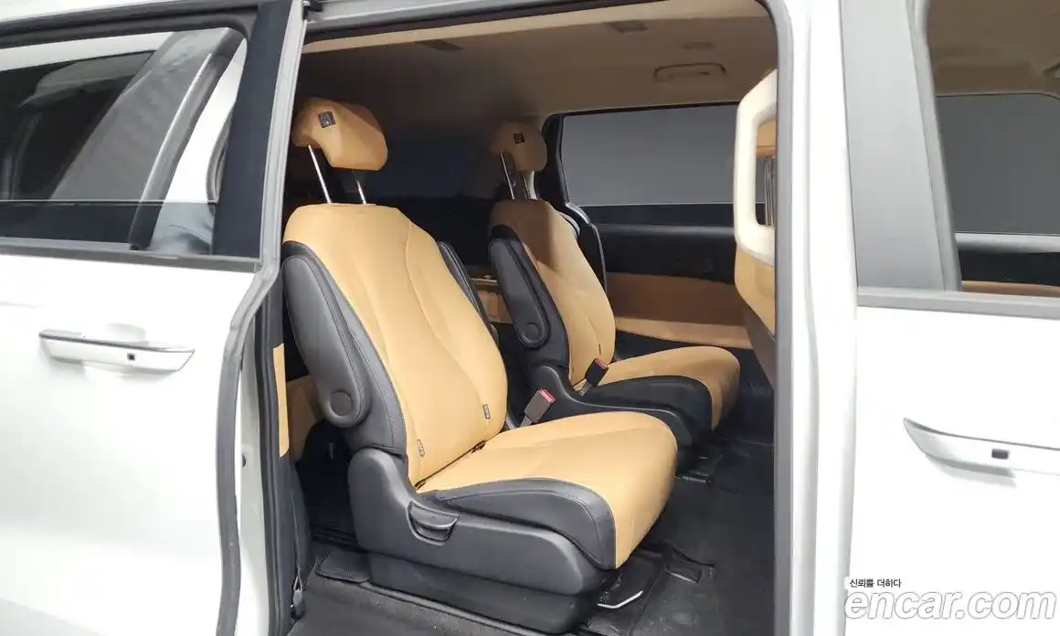 Kia Canival 2022 2.2 Автомат в Москве № 131748, фото 18