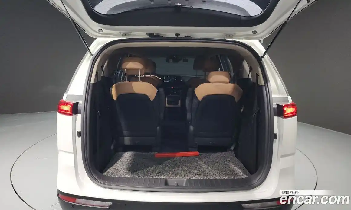 Kia Canival 2022 2.2 Автомат в Москве № 131748, фото 7