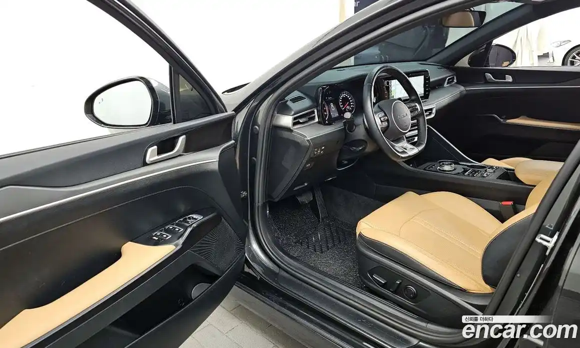 Kia K5 2023 1.6 Автомат в Москве № 132738, фото 7