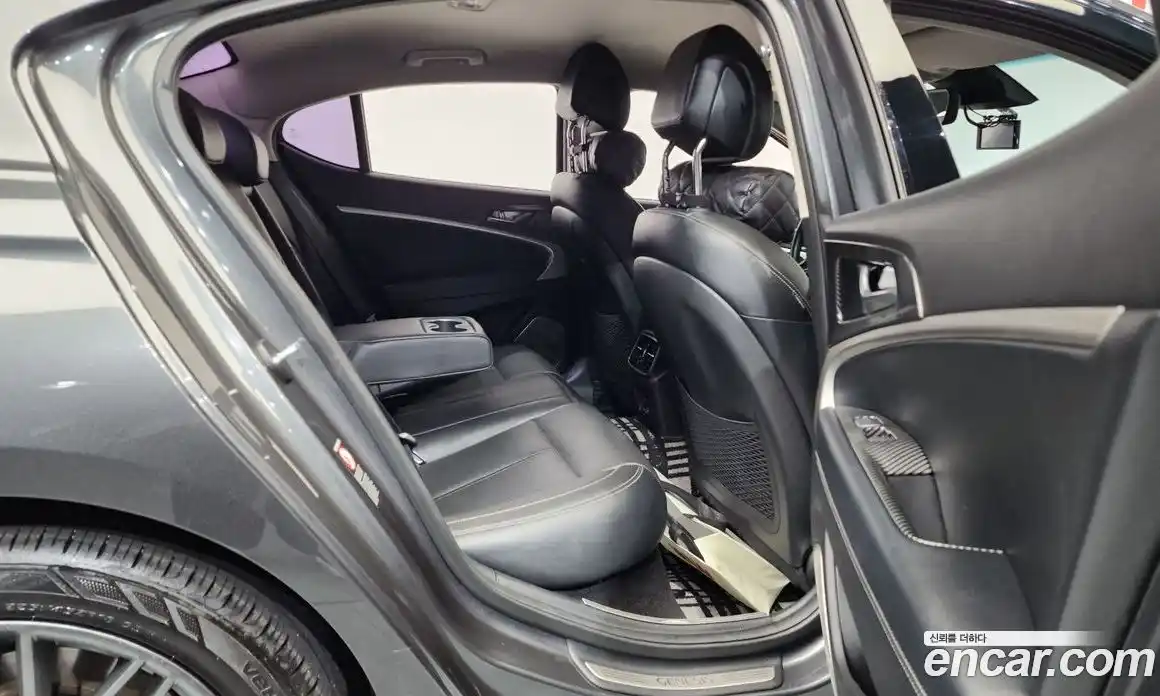 Genesis G70 2018 2.0 Автомат в Москве № 13341, фото 11