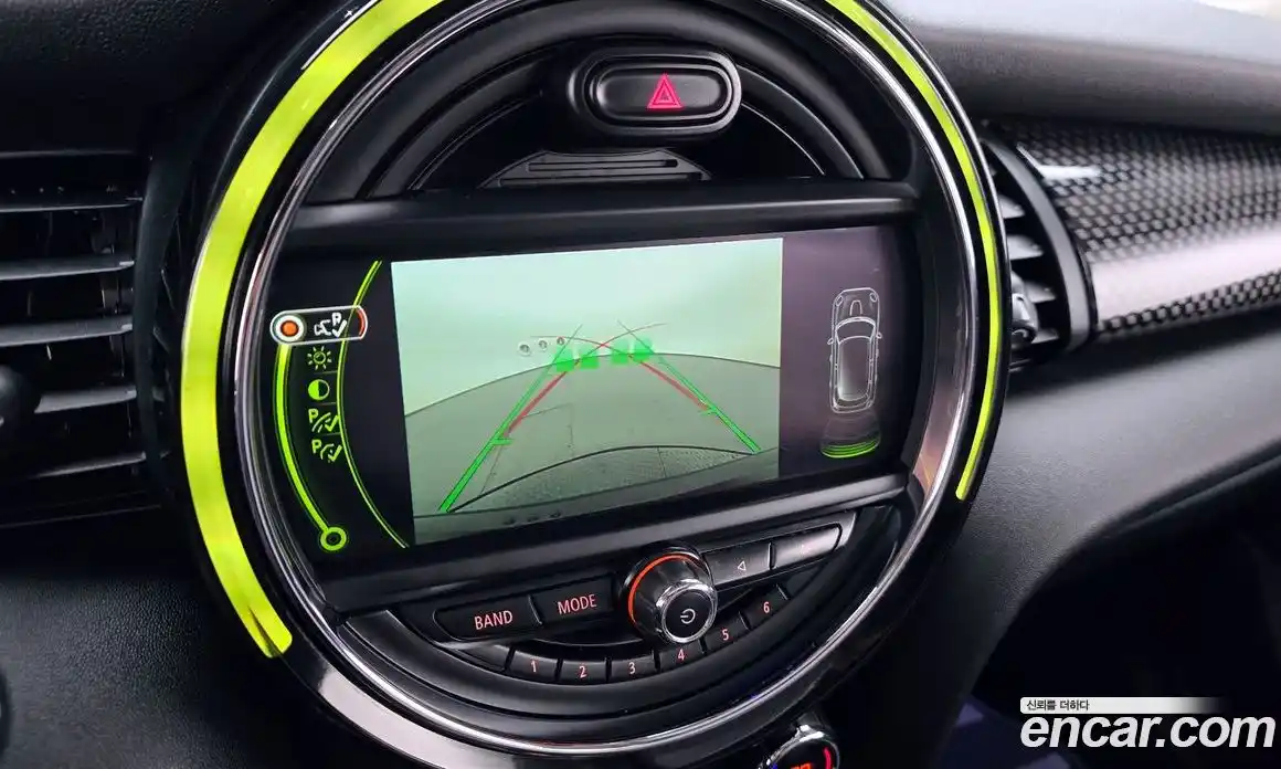 Mini Cooper 2017 2.0 Автомат в Москве № 136888, фото 13