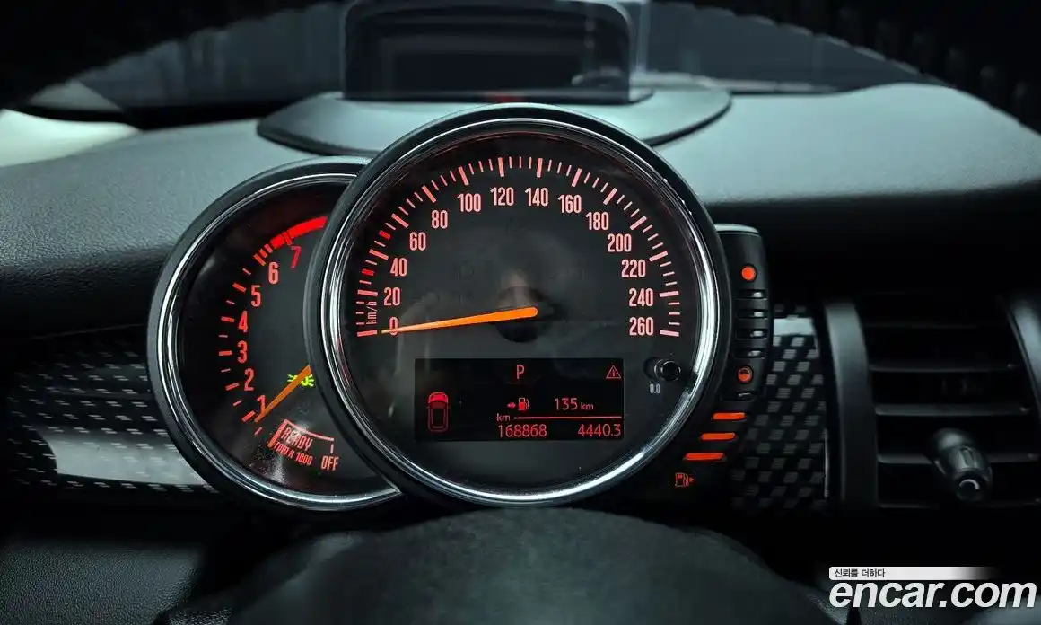 Mini Cooper 2017 2.0 Автомат в Москве № 136888, фото 14