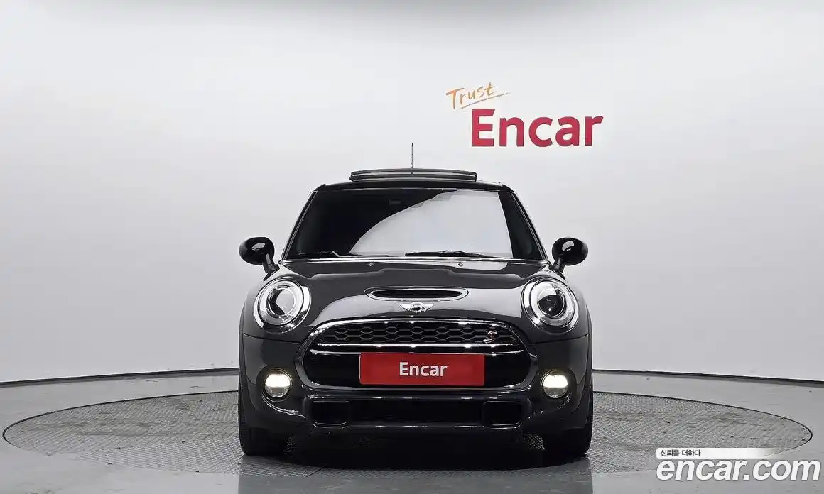 Mini Cooper 2017 2.0 Автомат в Москве № 136888, фото 17