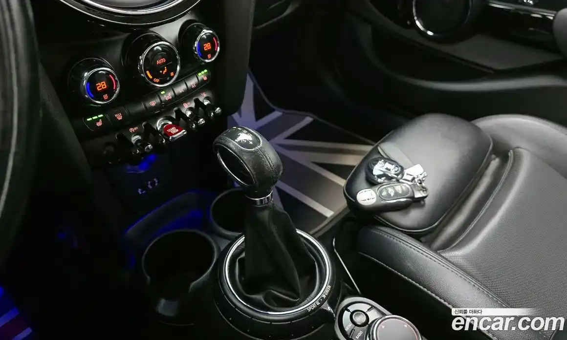 Mini Cooper 2017 2.0 Автомат в Москве № 136888, фото 20