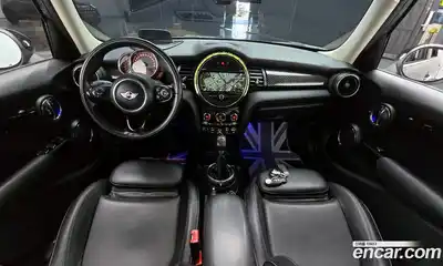 Mini Cooper 2017 2.0 Автомат в Москве № 136888, миниатюра 4