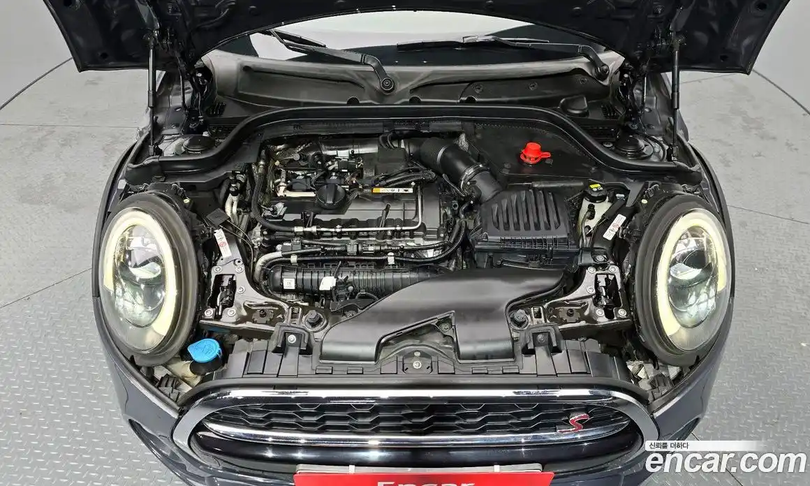 Mini Cooper 2017 2.0 Автомат в Москве № 136888, фото 7