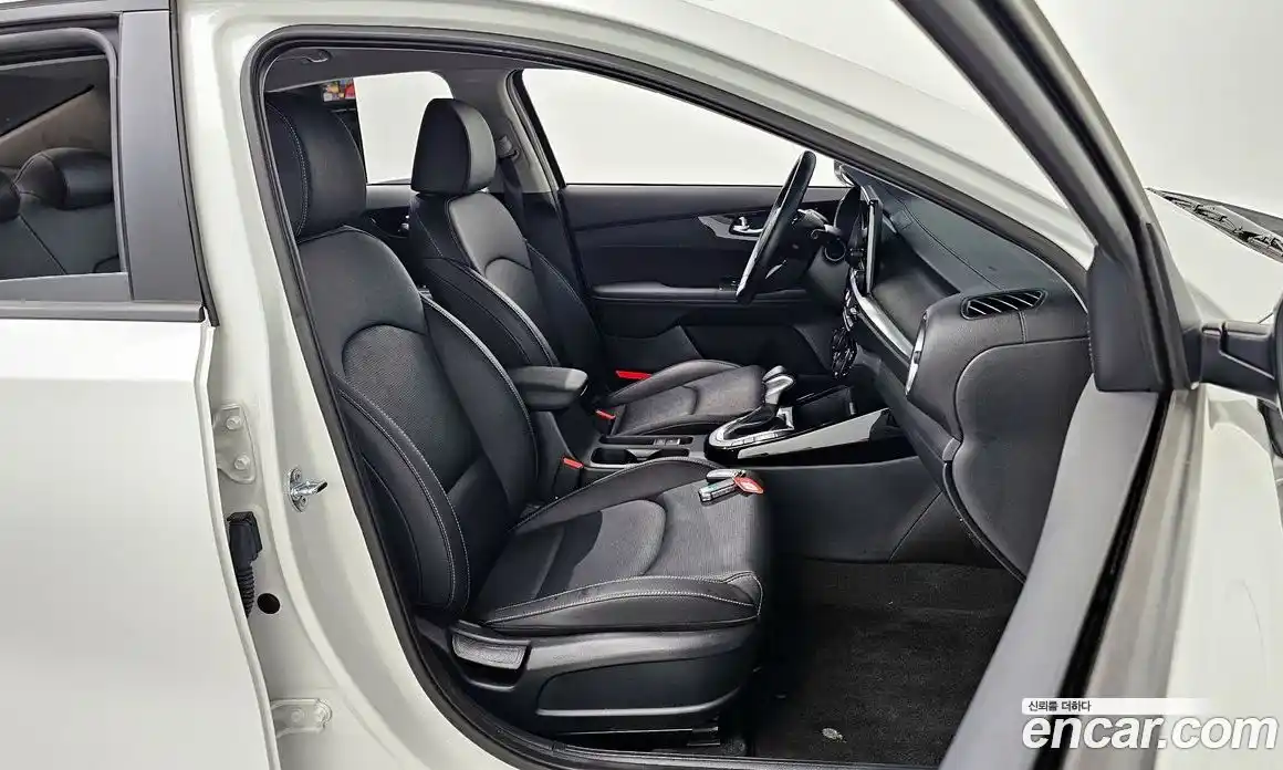 Kia K3 2024 1.6 Автомат в Москве № 13860, фото 6