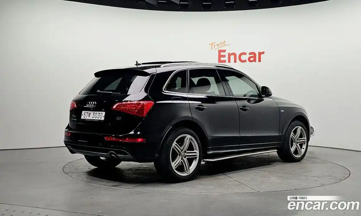 Audi Q5 2010 3.2 Автомат в Москве № 141010, фото 12